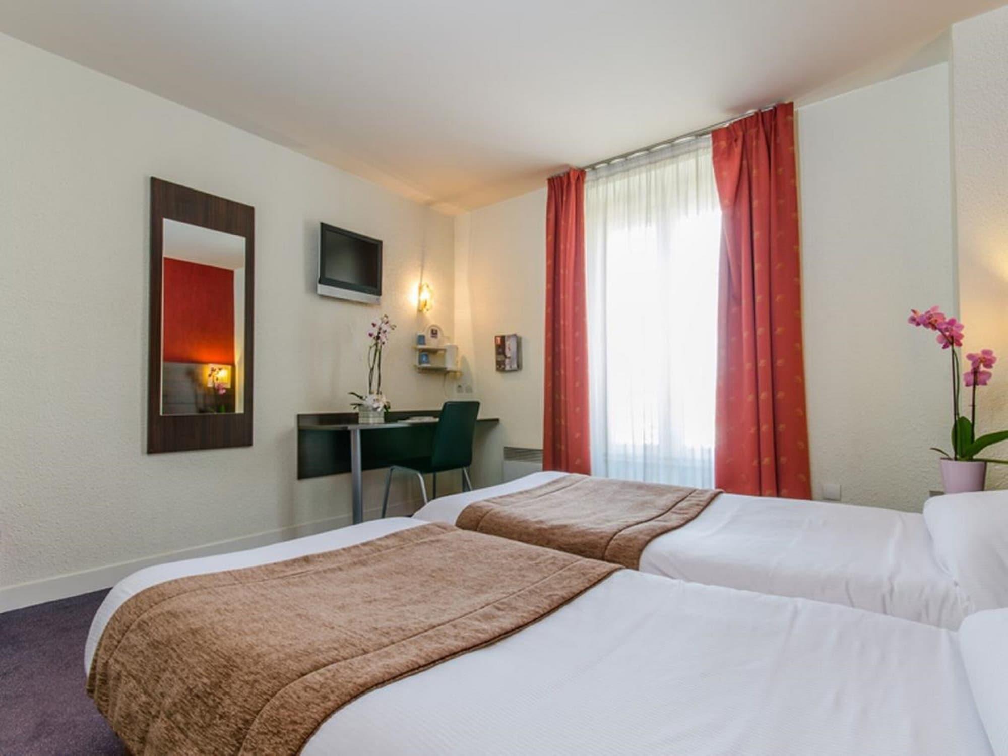 Arc Paris Porte D'orleans Montrouge