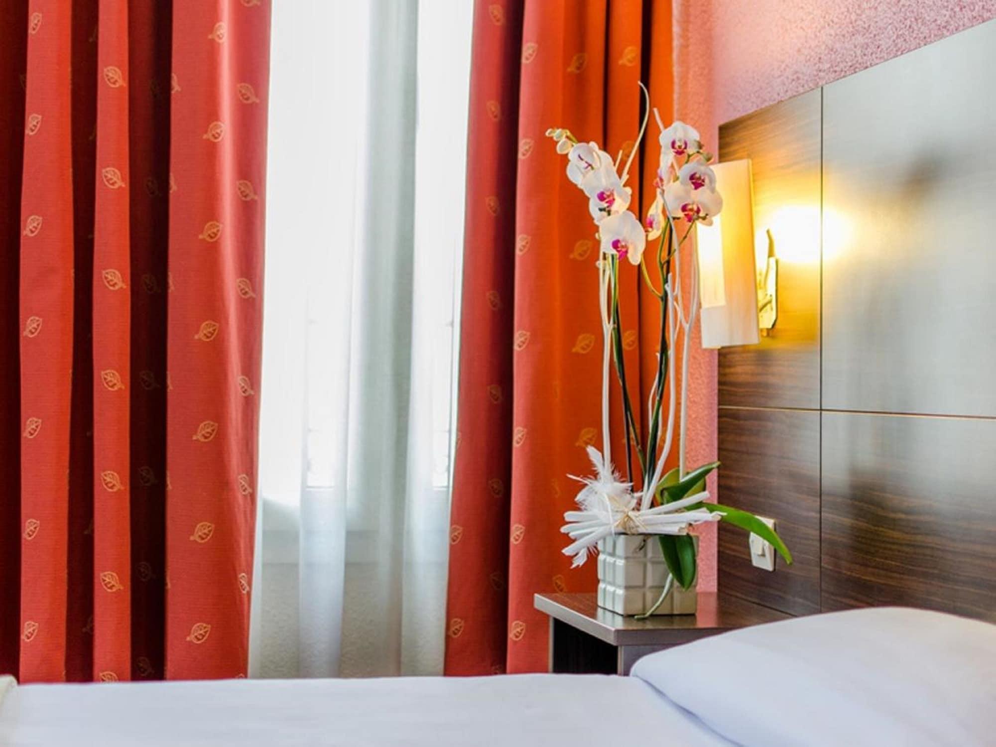 Hotel Arc Paris Porte D'orléans 3*